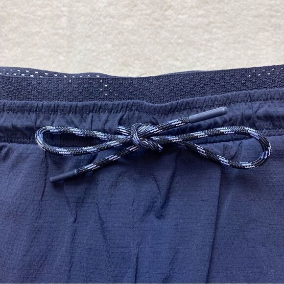 Athleta Blue Crest Skorts - Picture 6 of 9